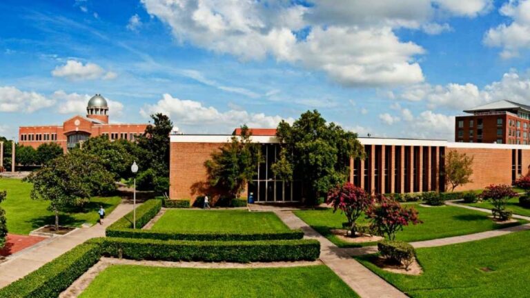 Houston Baptist University Review| Acceptance Rate, Admission Rate, And Tuition Fee