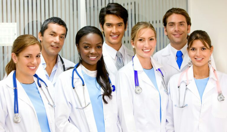 10 Best Medicine Scholarships in the UK for Students from Developing Countries, 2023